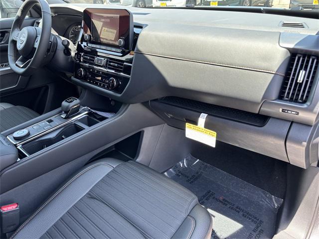 new 2025 Nissan Pathfinder car, priced at $46,595