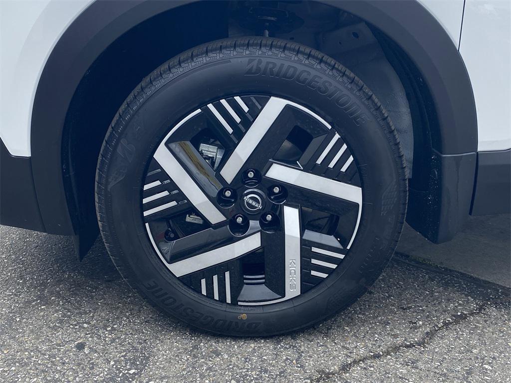 new 2026 Nissan Kicks car, priced at $25,312