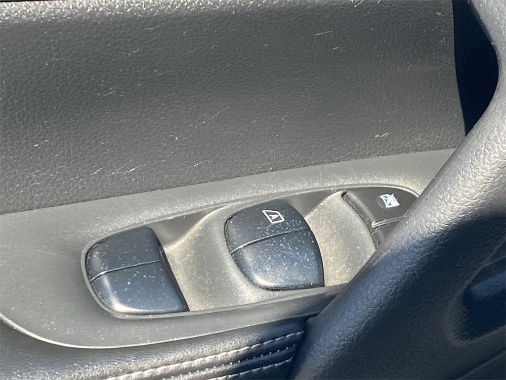 used 2019 Nissan Rogue car, priced at $17,870