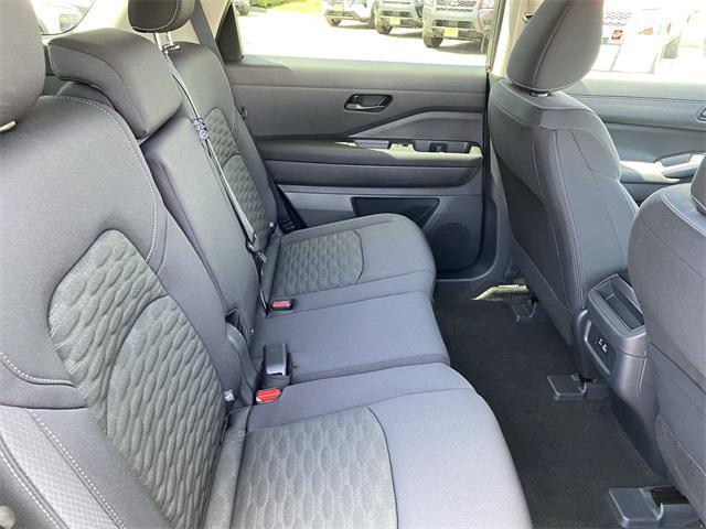 new 2025 Nissan Pathfinder car, priced at $39,030