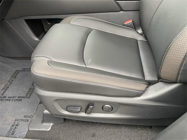 new 2025 Nissan Pathfinder car, priced at $45,645