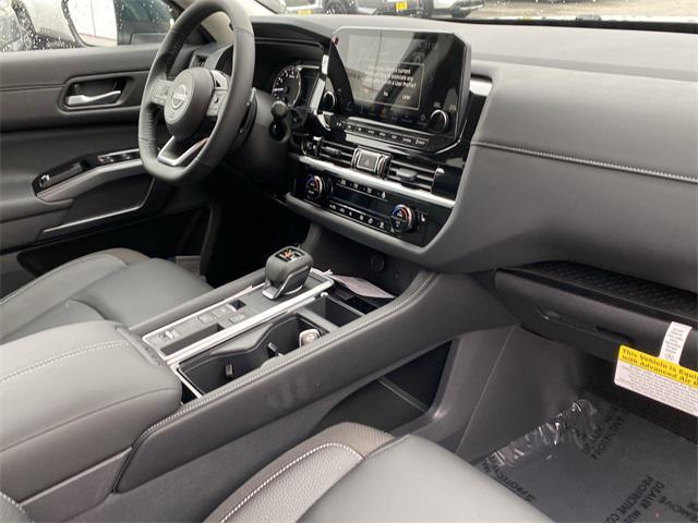 new 2025 Nissan Pathfinder car, priced at $45,645