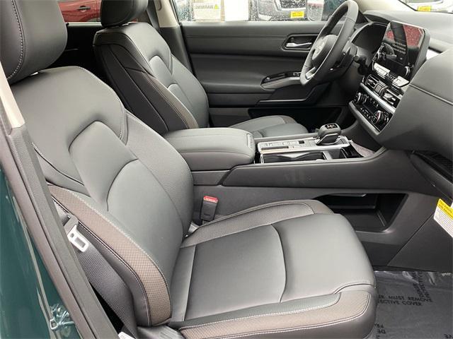 new 2025 Nissan Pathfinder car, priced at $45,645