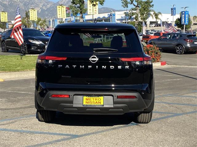 new 2025 Nissan Pathfinder car, priced at $39,010