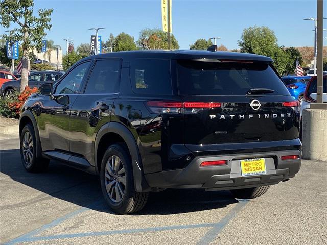 new 2025 Nissan Pathfinder car, priced at $39,010