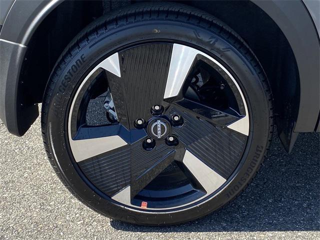 new 2025 Nissan Kicks car, priced at $28,070
