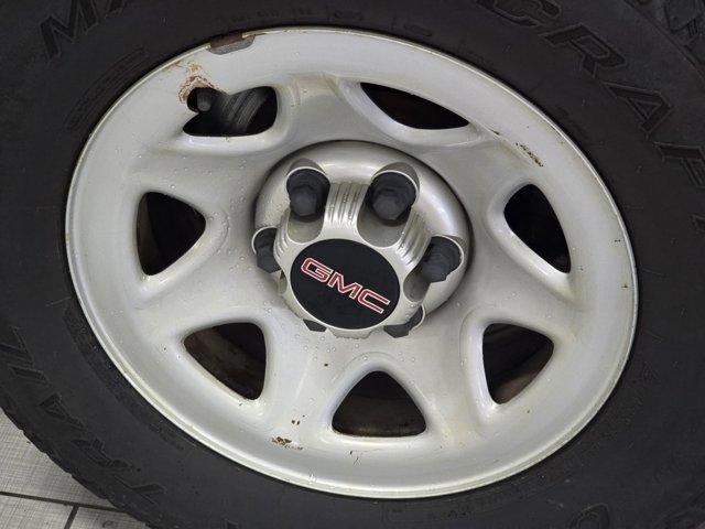 used 2015 GMC Sierra 1500 car, priced at $21,981