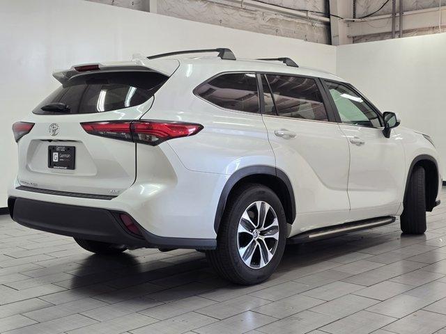 used 2023 Toyota Highlander car, priced at $34,160