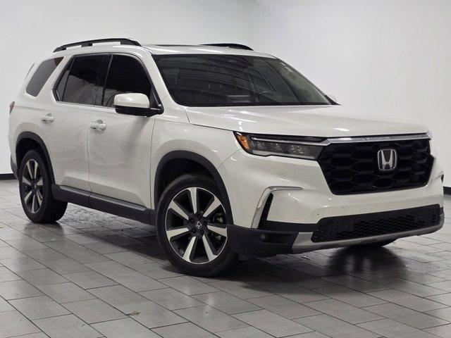used 2023 Honda Pilot car, priced at $40,858
