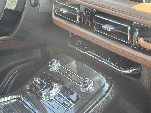 used 2022 Lincoln Nautilus car, priced at $32,662