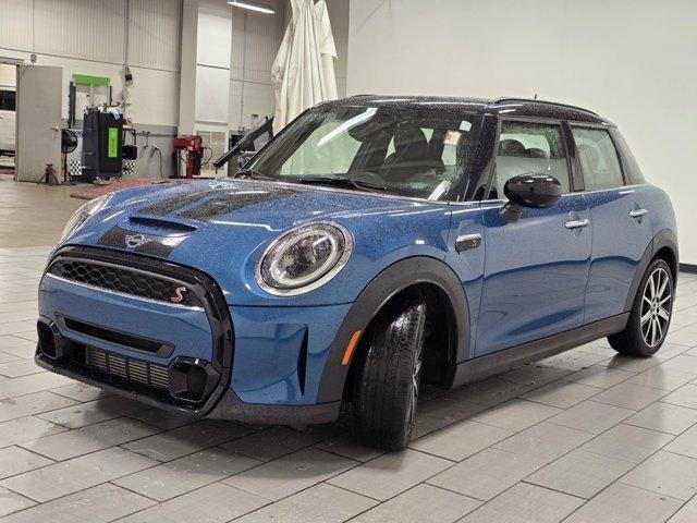 used 2022 MINI Hardtop car, priced at $24,135