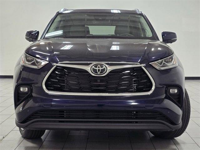 new 2026 Toyota Highlander car, priced at $53,112