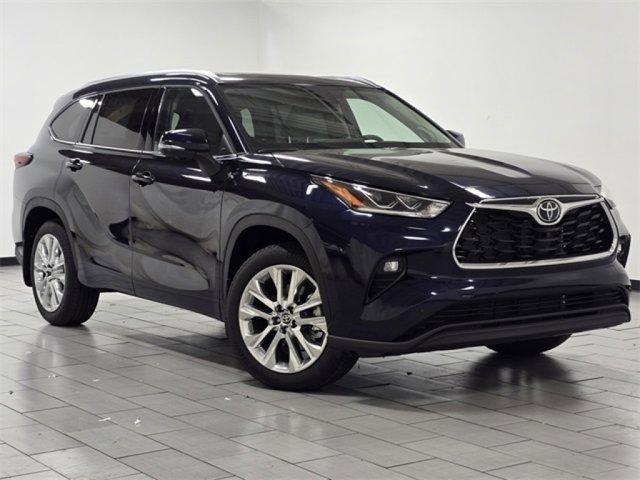 new 2026 Toyota Highlander car, priced at $53,112