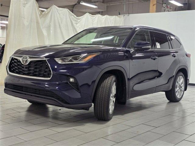 new 2026 Toyota Highlander car, priced at $53,112