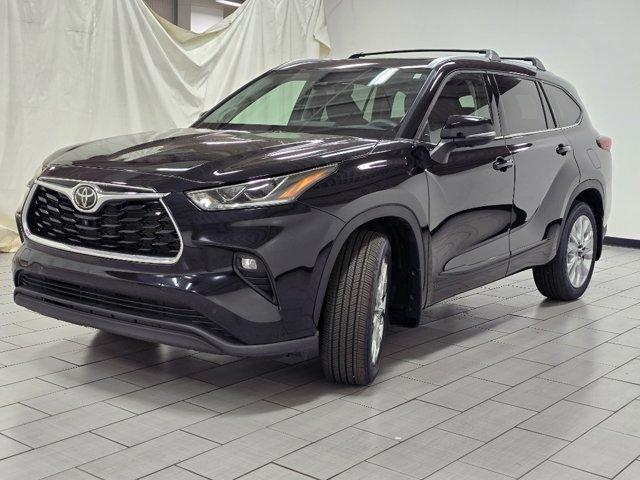 used 2023 Toyota Highlander car, priced at $43,178