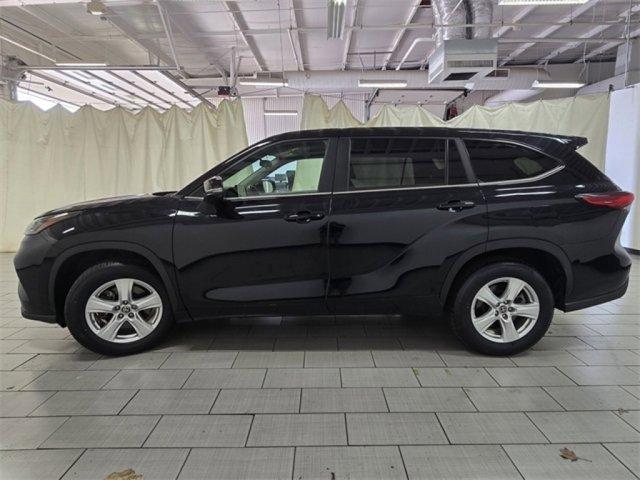 used 2023 Toyota Highlander car, priced at $31,500