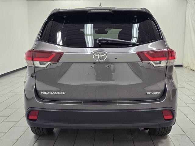 used 2019 Toyota Highlander car, priced at $24,446