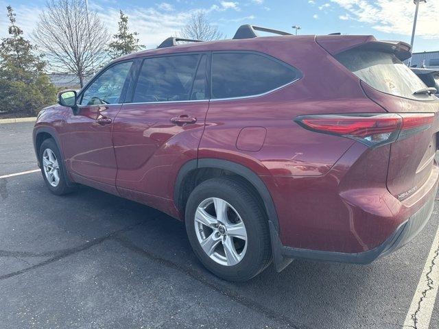 used 2022 Toyota Highlander car, priced at $31,500