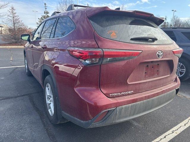 used 2022 Toyota Highlander car, priced at $31,500