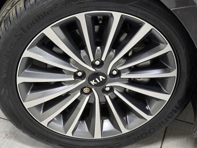 used 2018 Kia Cadenza car, priced at $18,888