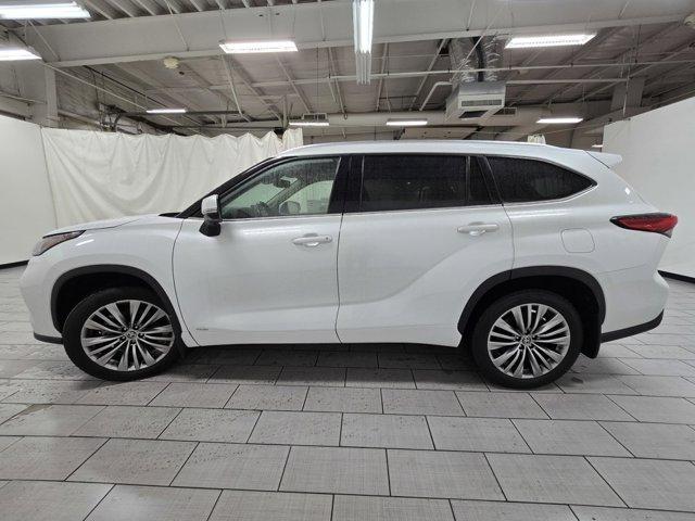 used 2023 Toyota Highlander Hybrid car, priced at $35,292