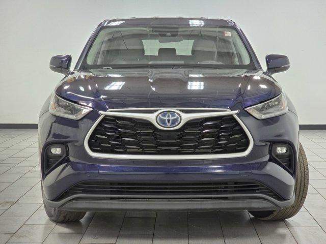 used 2021 Toyota Highlander Hybrid car, priced at $27,888