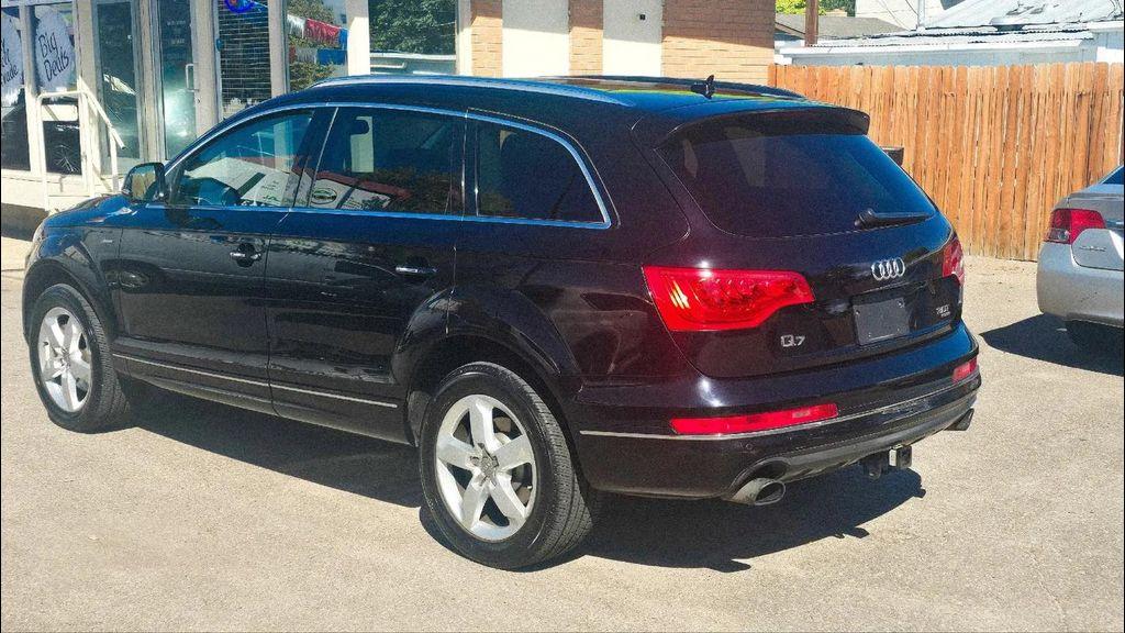 used 2014 Audi Q7 car, priced at $9,500