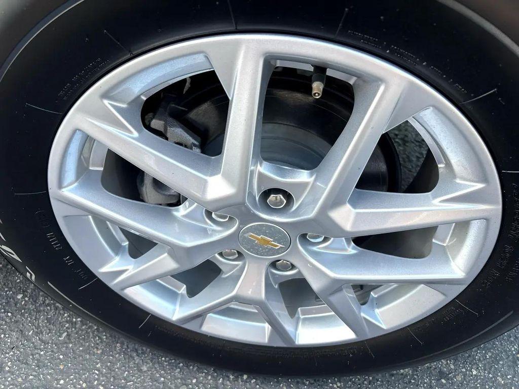 used 2023 Chevrolet Equinox car, priced at $24,899