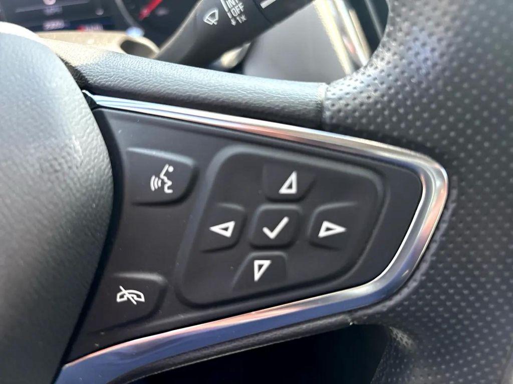 used 2023 Chevrolet Equinox car, priced at $24,899