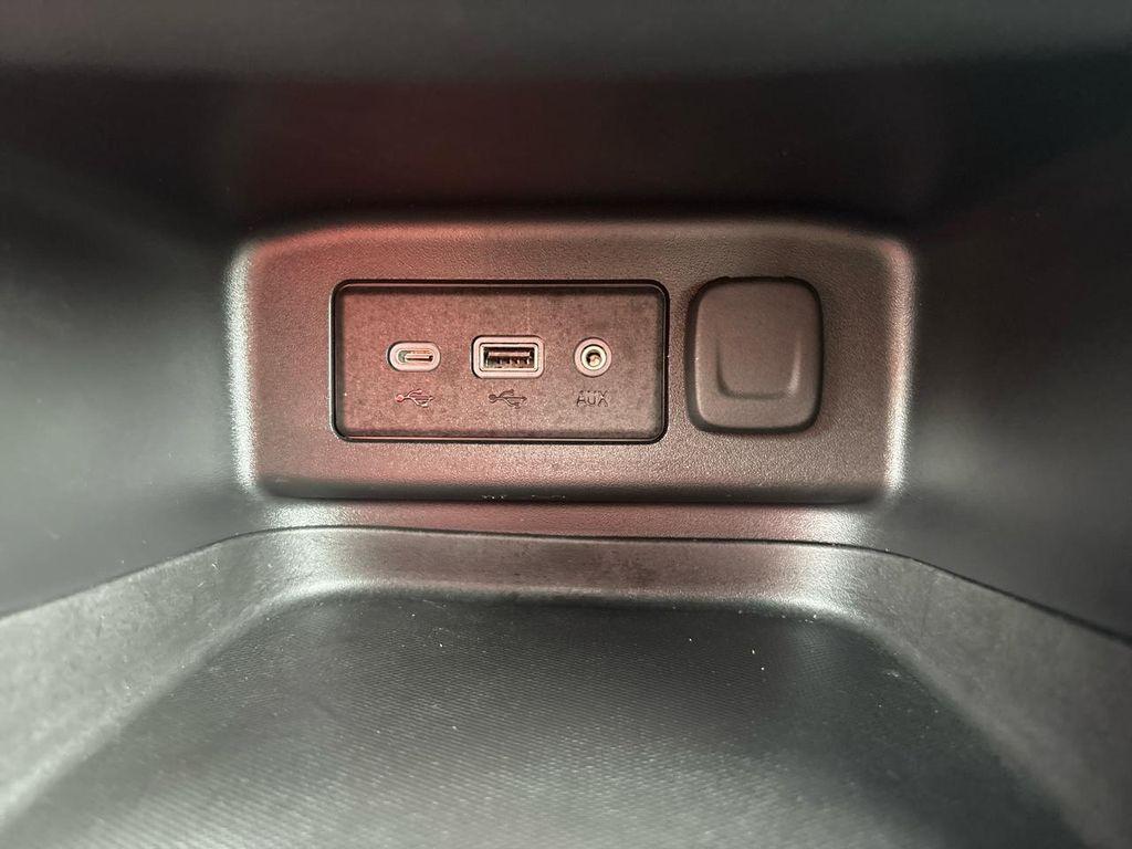 used 2022 Chevrolet Equinox car, priced at $25,495