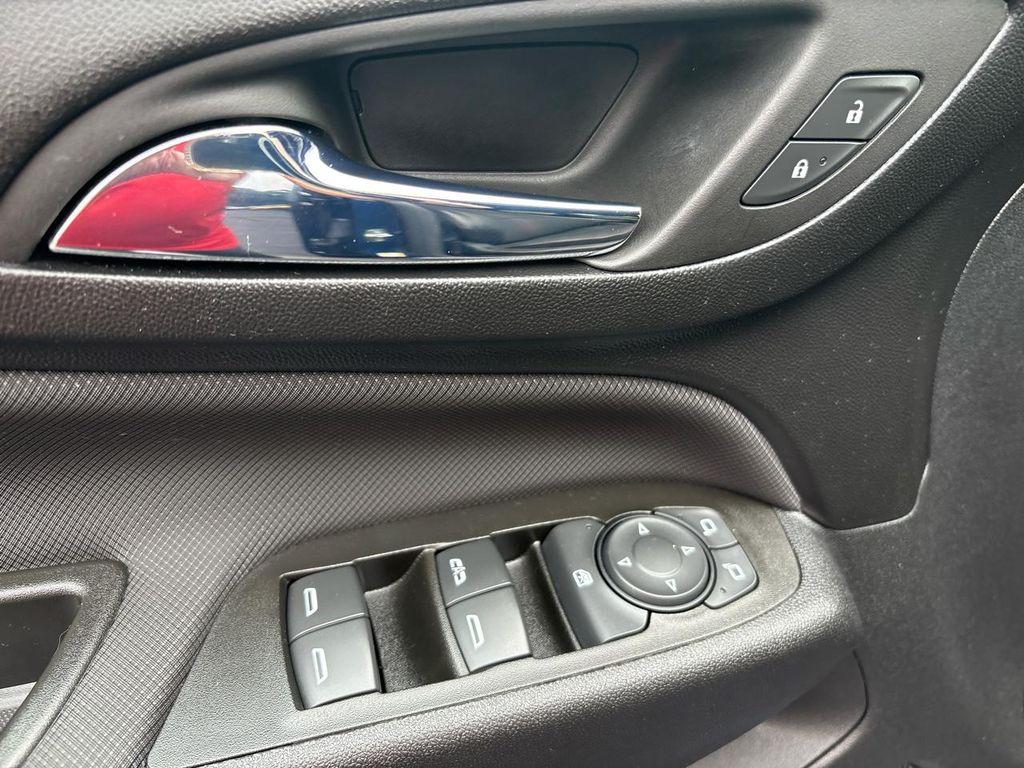 used 2022 Chevrolet Equinox car, priced at $25,495