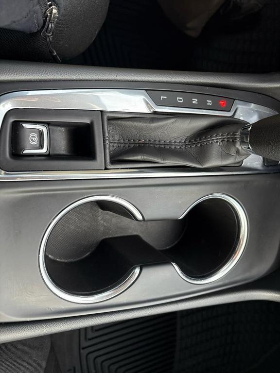 used 2021 Chevrolet Equinox car, priced at $19,993