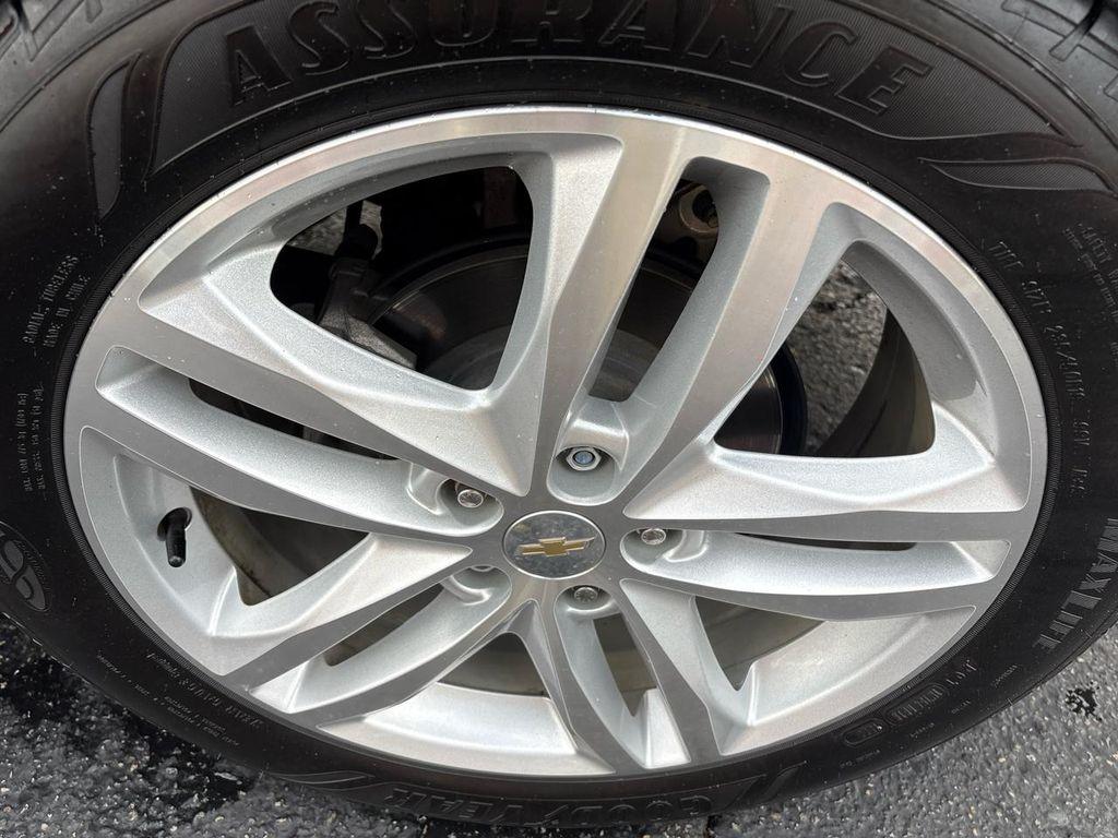 used 2021 Chevrolet Equinox car, priced at $19,993