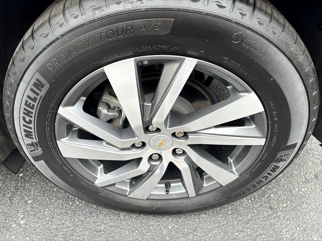 used 2022 Chevrolet Equinox car, priced at $21,594