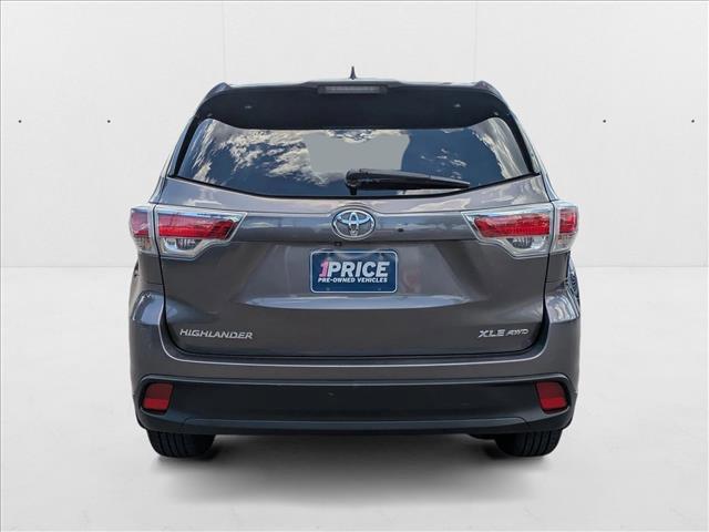 used 2015 Toyota Highlander car, priced at $17,211