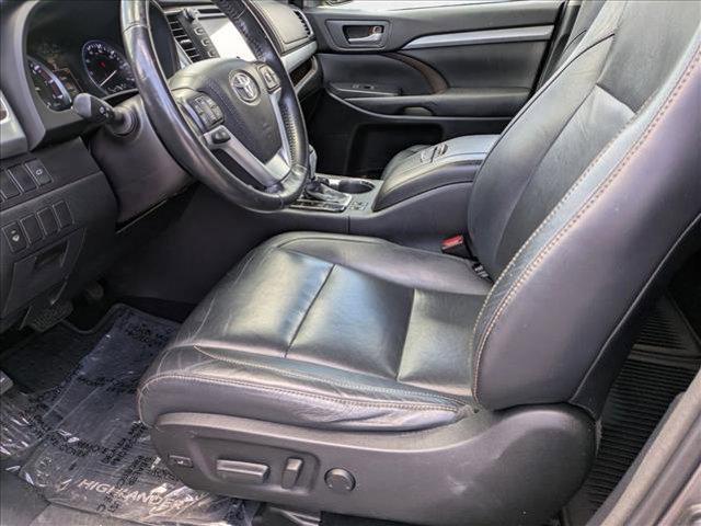 used 2015 Toyota Highlander car, priced at $17,211