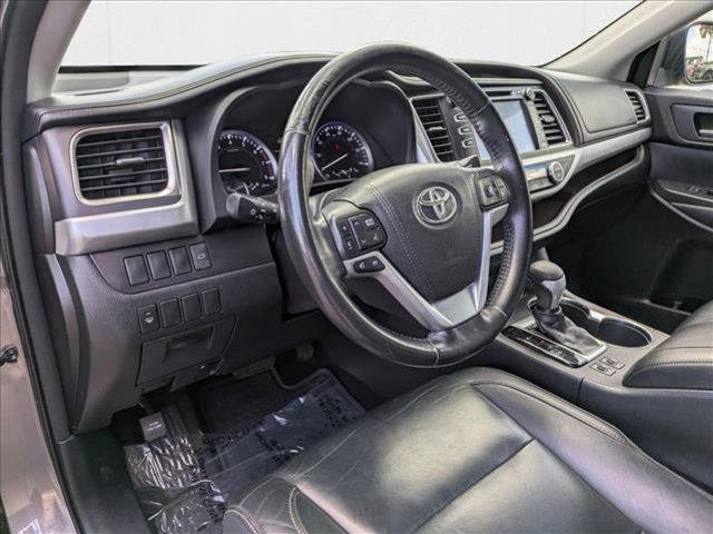 used 2015 Toyota Highlander car, priced at $17,211