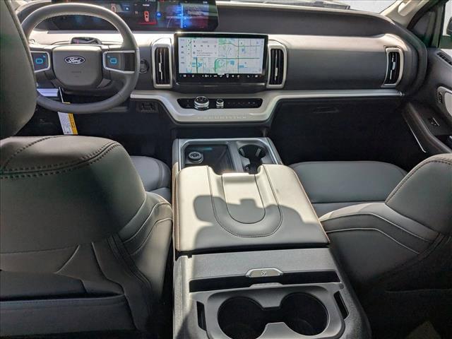 new 2025 Ford Expedition car, priced at $69,802