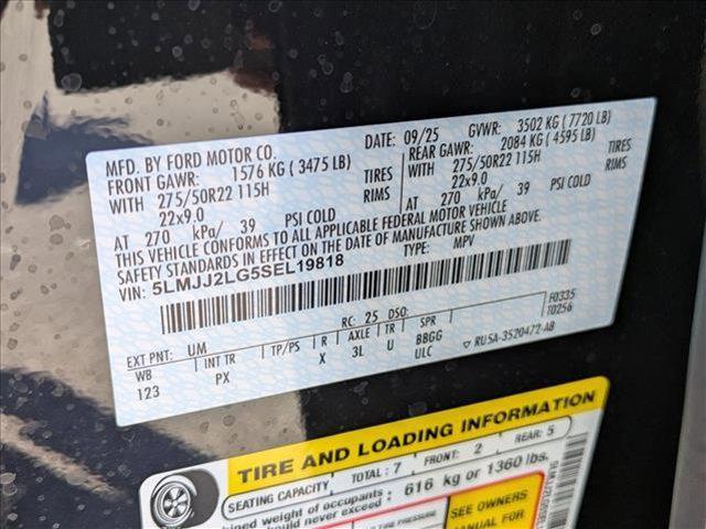 new 2025 Lincoln Navigator car, priced at $98,486