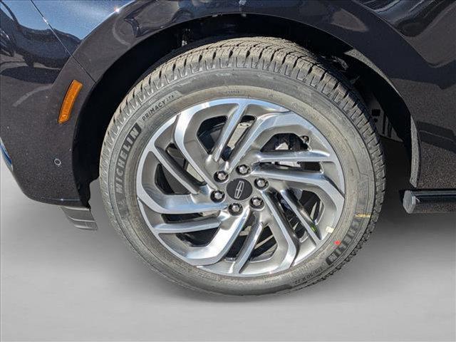 new 2025 Lincoln Navigator car, priced at $98,486