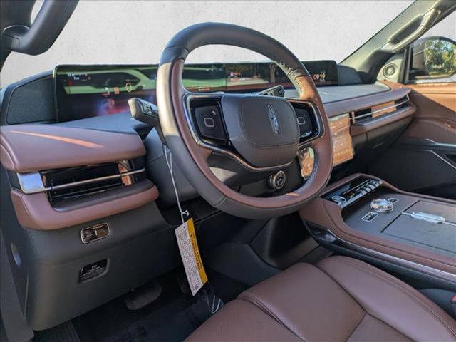 new 2025 Lincoln Navigator car, priced at $98,486