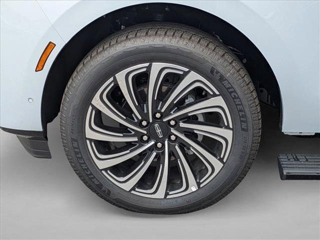 new 2025 Lincoln Navigator car, priced at $122,235
