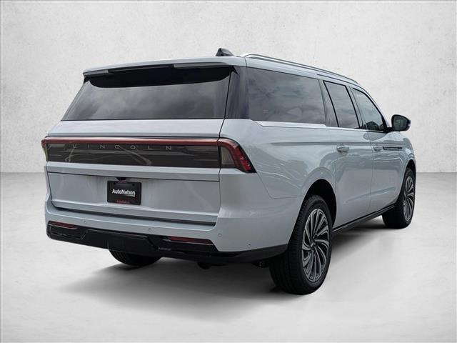 new 2025 Lincoln Navigator car, priced at $122,235