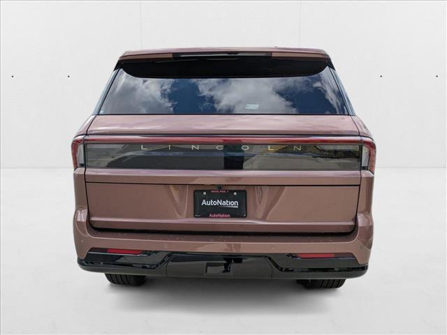 new 2025 Lincoln Navigator car, priced at $121,435