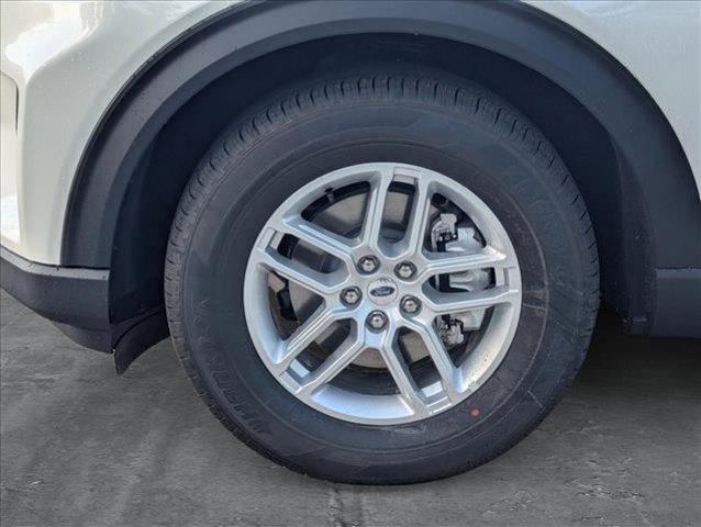 new 2025 Ford Explorer car, priced at $39,257