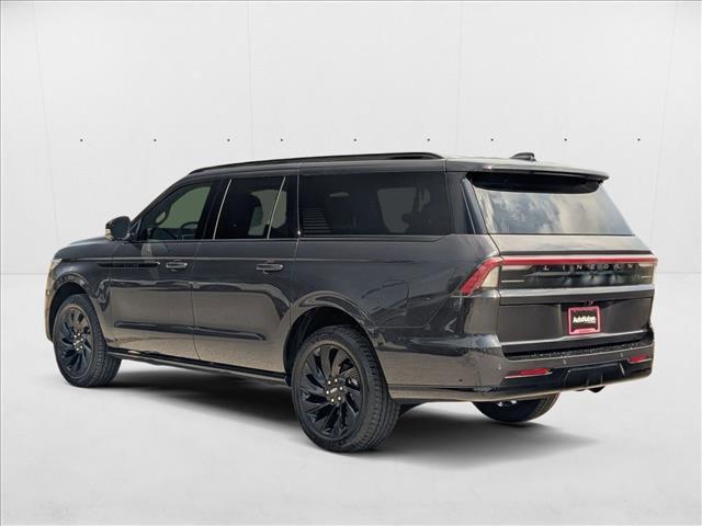 new 2025 Lincoln Navigator car, priced at $105,053