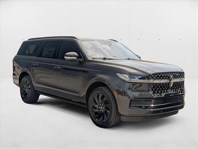 new 2025 Lincoln Navigator car, priced at $105,053