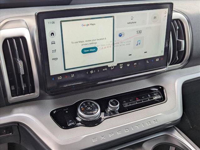 new 2025 Ford Expedition car, priced at $68,705