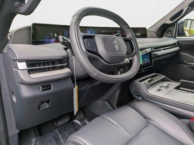 new 2025 Lincoln Navigator car, priced at $106,848