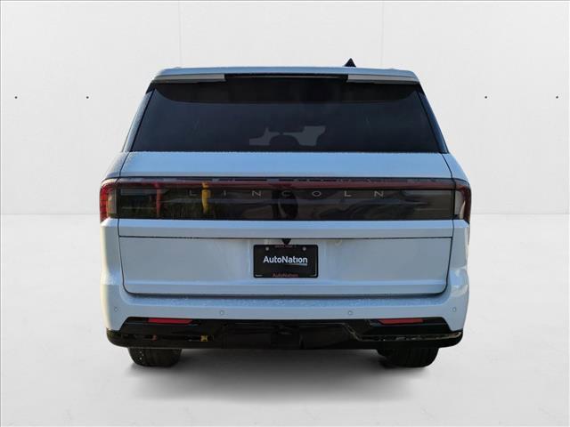 new 2025 Lincoln Navigator car, priced at $107,568